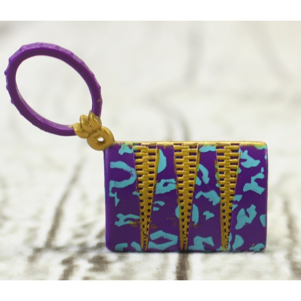 Monster High Doll Clawdeen Wolf‎ Day at the Maul Purple Clutch Purse